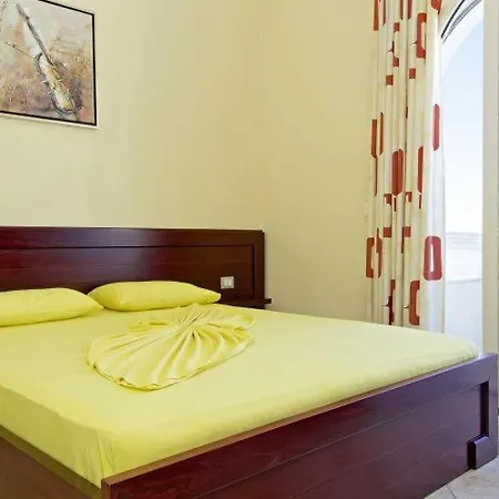 Hotel Serxho 3*